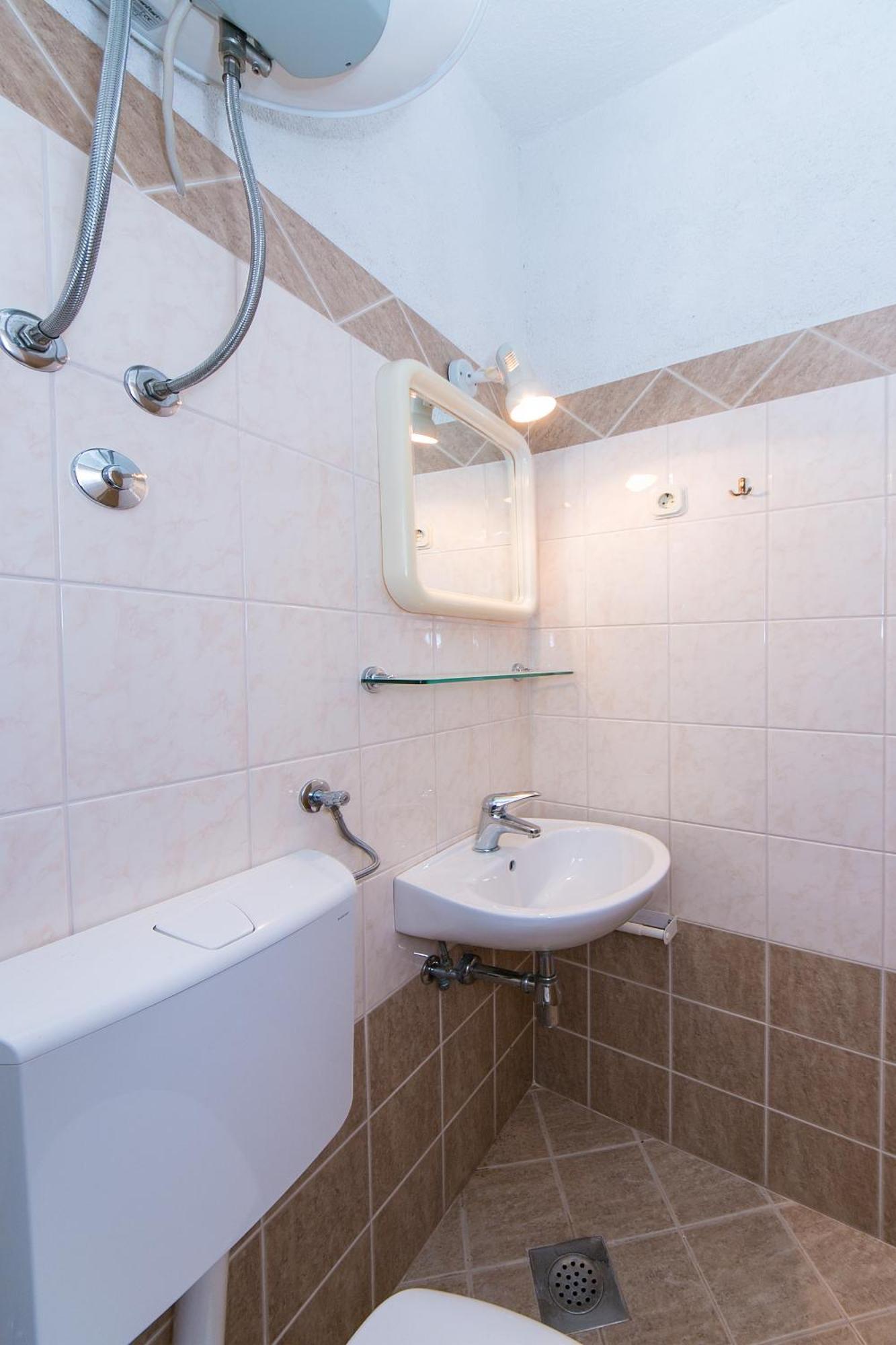 Apartments By The Sea Zivogosce - Blato, Makarska - 1057 Blato  Room photo